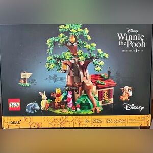 Disney Winnie the Pooh Treehouse Building Set — New in box - sealed